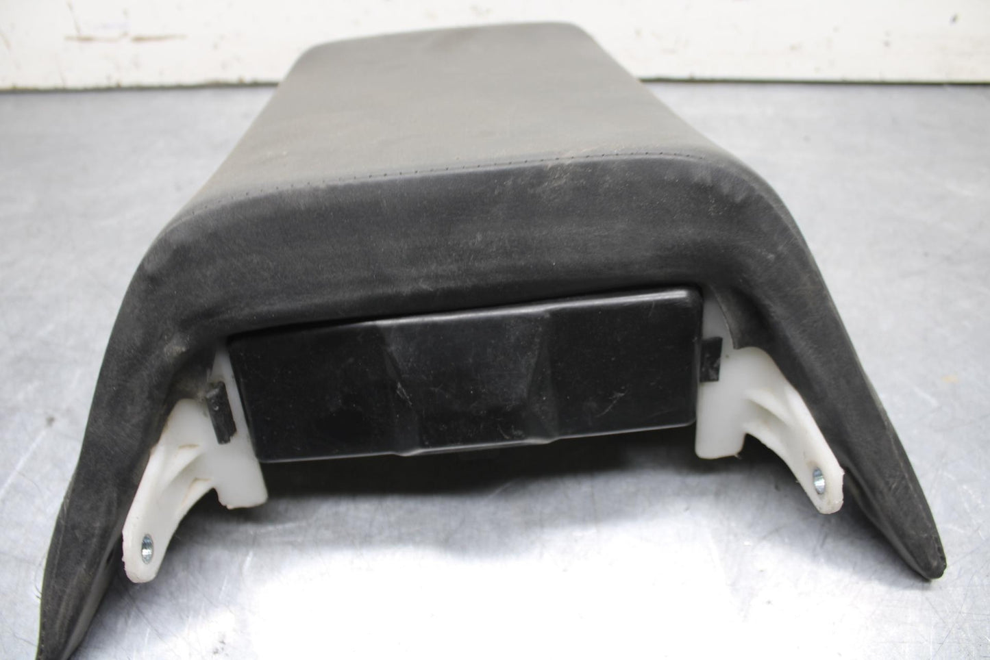 93-07 YAMAHA VMAX 1200 REAR BACK PASSENGER SEAT BB634