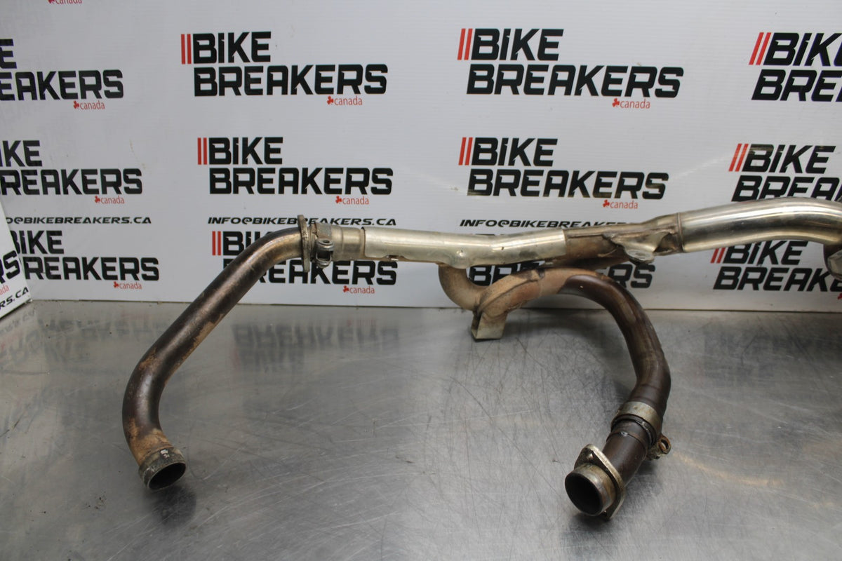 06 SUZUKI SV650S FULL EXHAUST SYSTEM HEADERS PIPE MUFFLER BB783