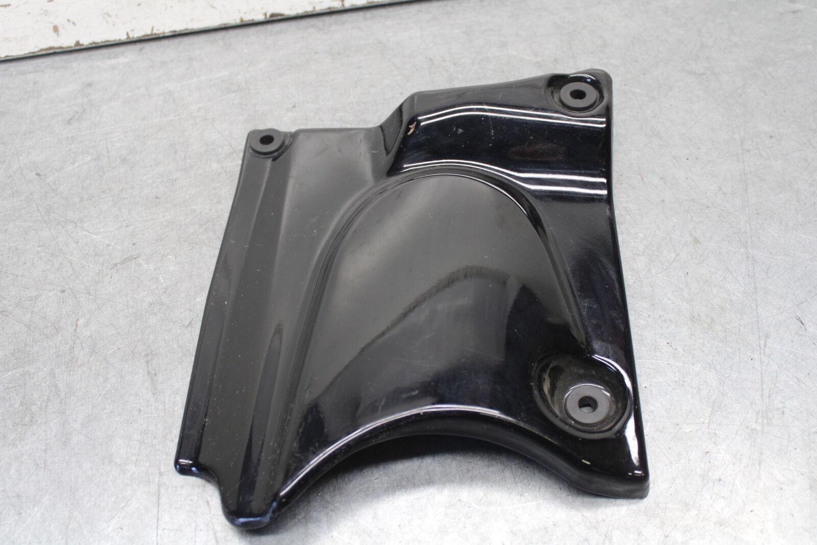 05-06 SUZUKI BOULEVARD M50 ENGINE SPROCKET COVER BB671