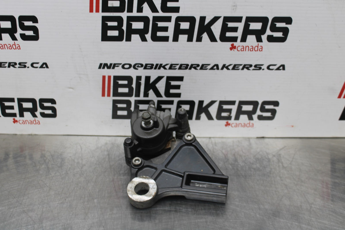 06-07 KAWASAKI NINJA 650R EX650A REAR BACK BRAKE CALIPER W MOUNT BRACKET BB774