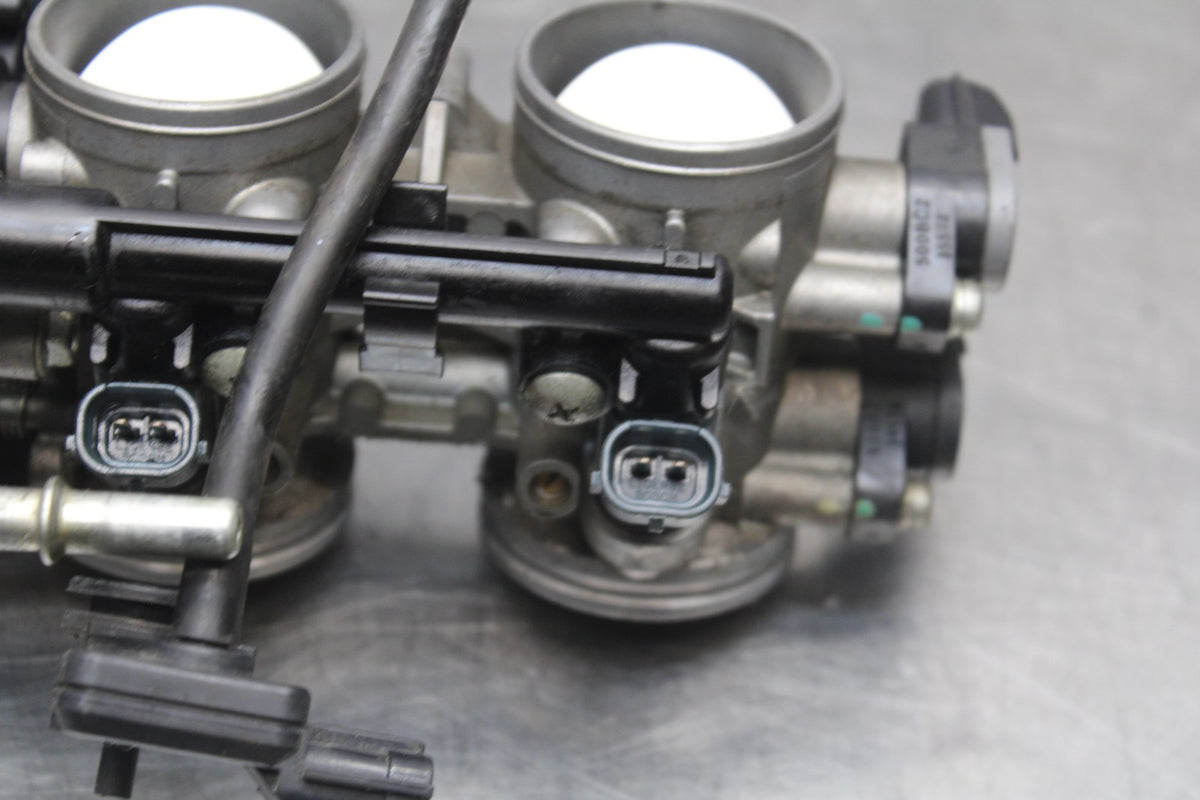 07-08 KAWASAKI NINJA ZX6R MAIN FUEL INJECTORS / THROTTLE BODIES BB855