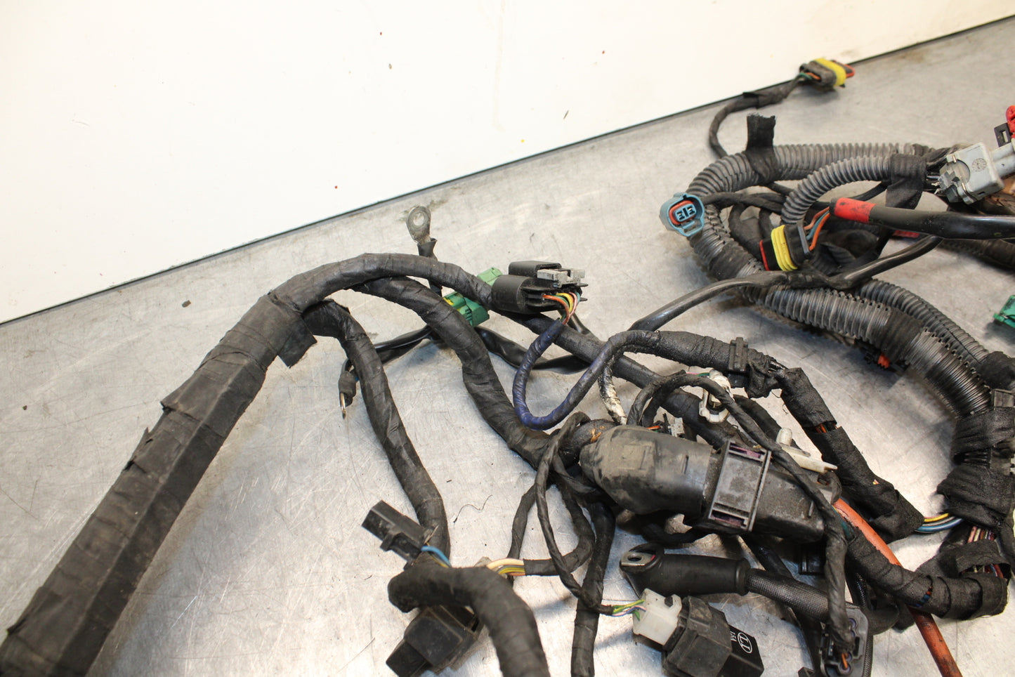 10-11 APRILIA RSV4 R MAIN ENGINE WIRING HARNESS MOTOR WIRE LOOM BB120