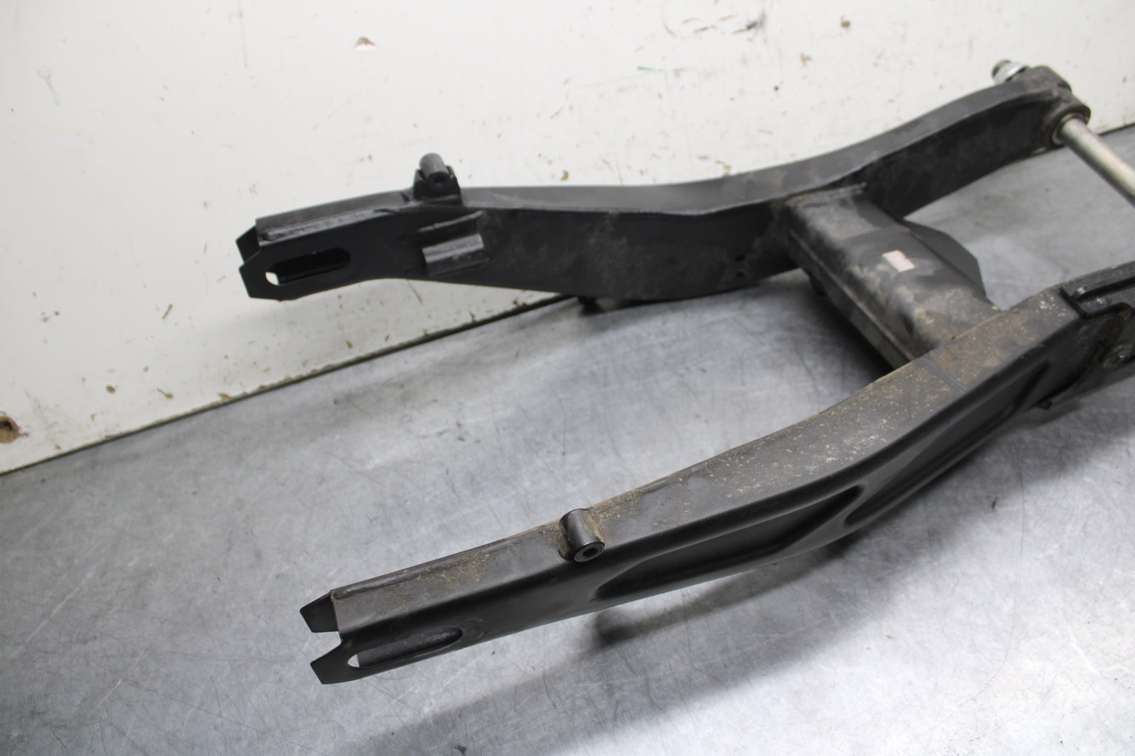 18-24 KAWASAKI NINJA 650 REAR SWINGARM BACK SUSPENSION SWING ARM BB725