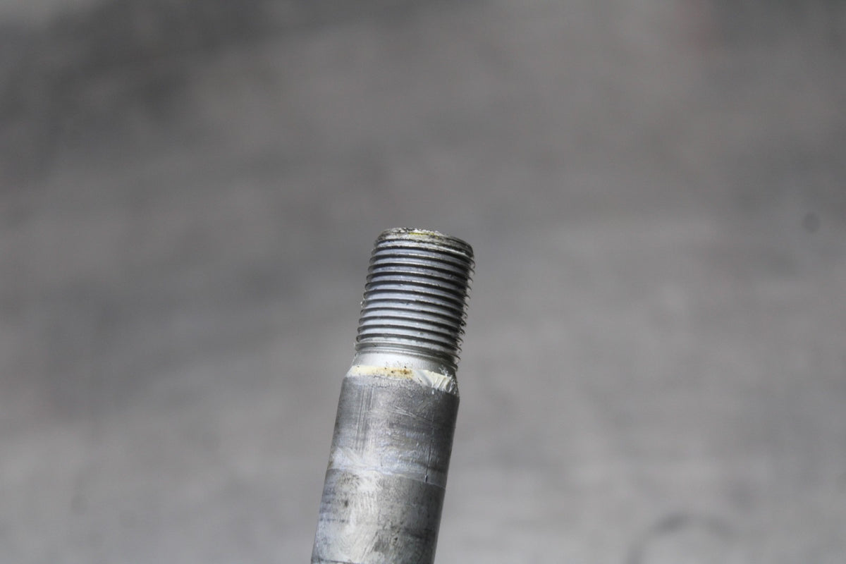 19 MOTO GUZZI V7 III FRONT WHEEL RIM AXLE PIVOT BOLT BB831