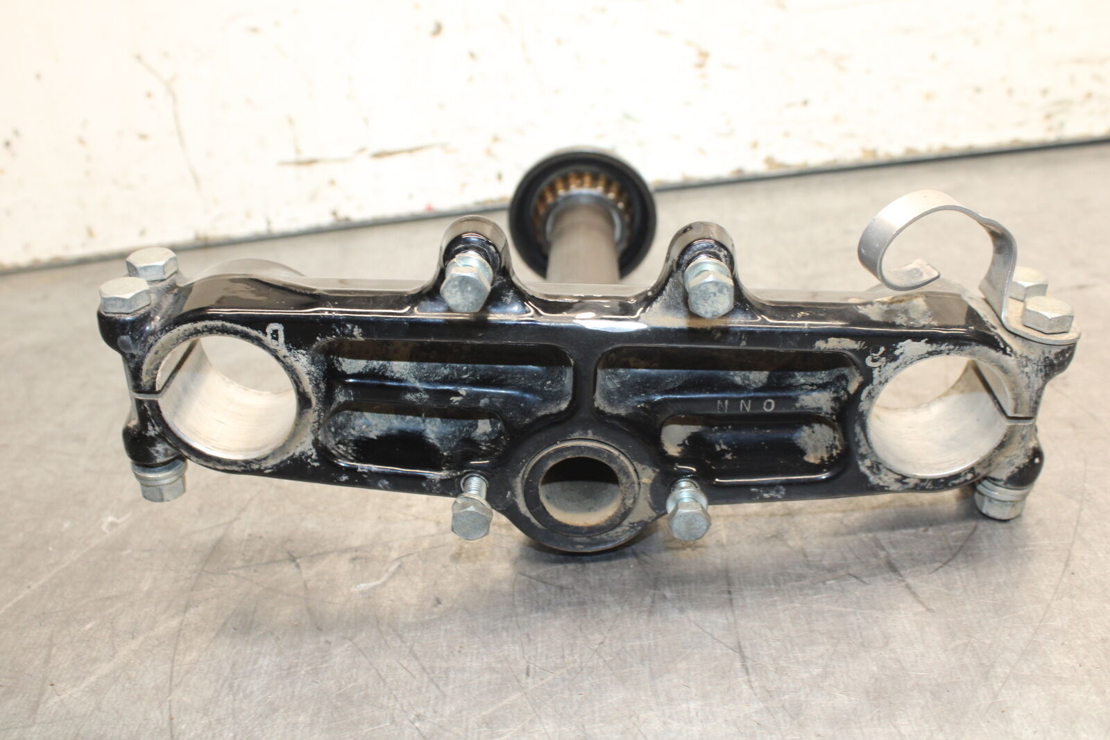 82-83 YAMAHA IT175 FRONT FORKS CLAMP LOWER TRIPLE TREE STEM BB108