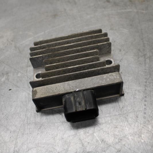 18 KAWASAKI Z 400 RECTIFIER VOLTAGE REGULATOR BB469