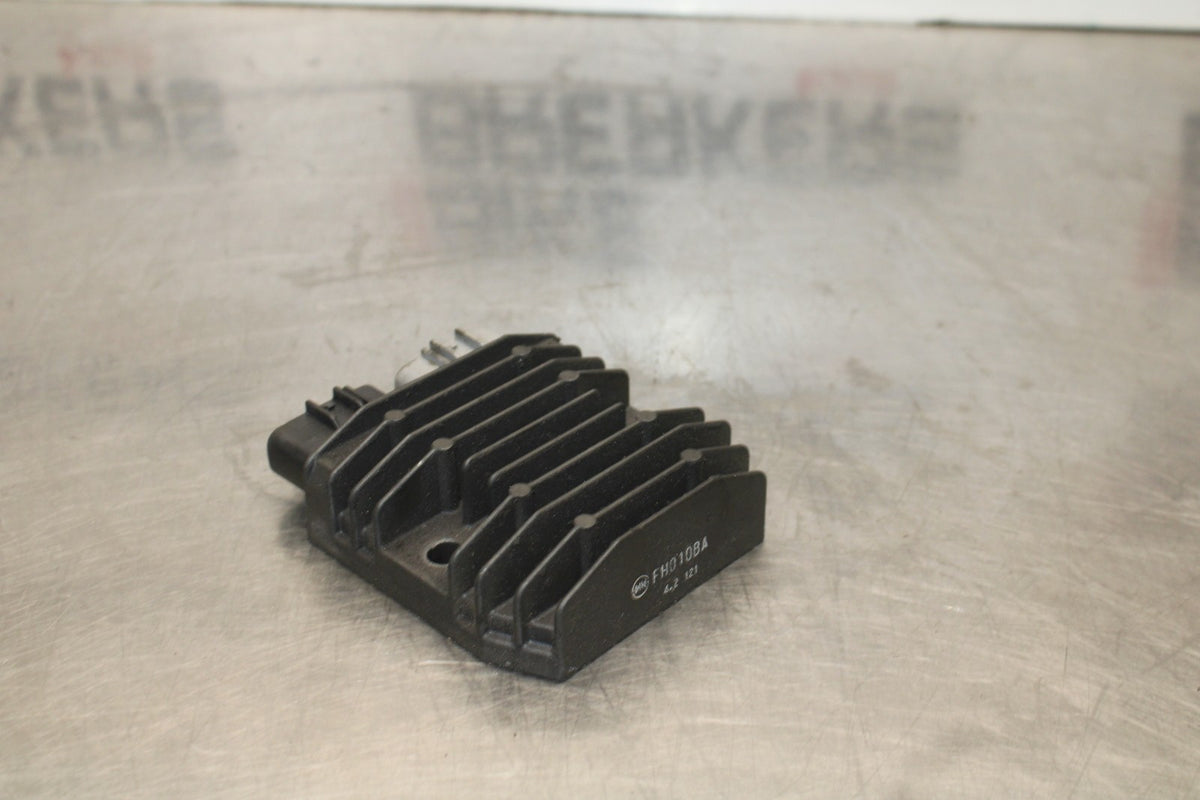 04-05 KAWASAKI NINJA ZX10R RECTIFIER VOLTAGE REGULATOR BB931