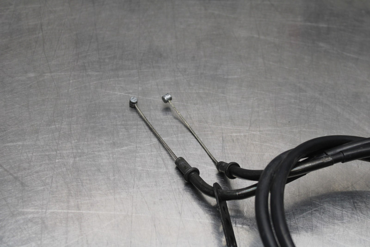 05 YAMAHA YZF R6 THROTTLE CABLES LINES BB814