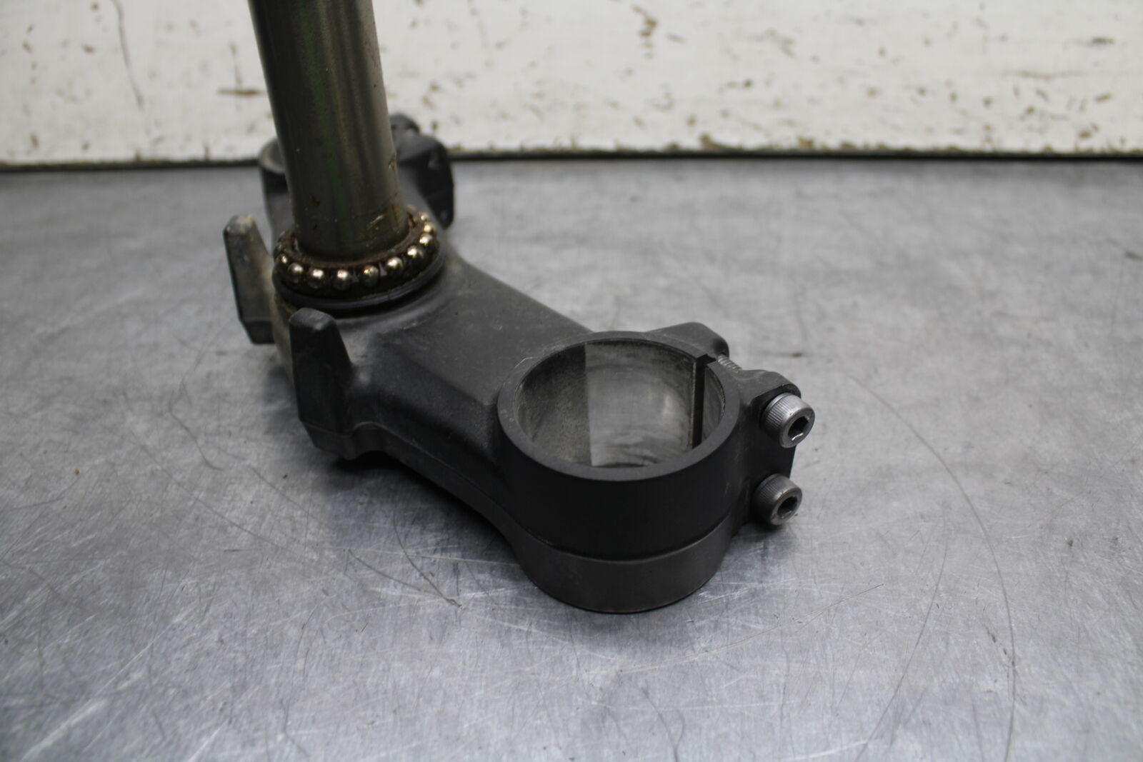 12-13 KAWASAKI Z1000 FRONT FORKS CLAMP LOWER TRIPLE TREE STEM BB743