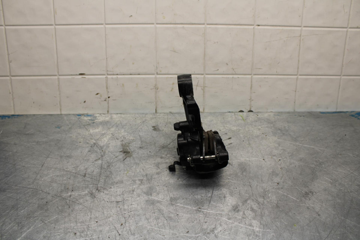 18 KTM RC 390 REAR BACK BRAKE CALIPER W MOUNT BRACKET BB442