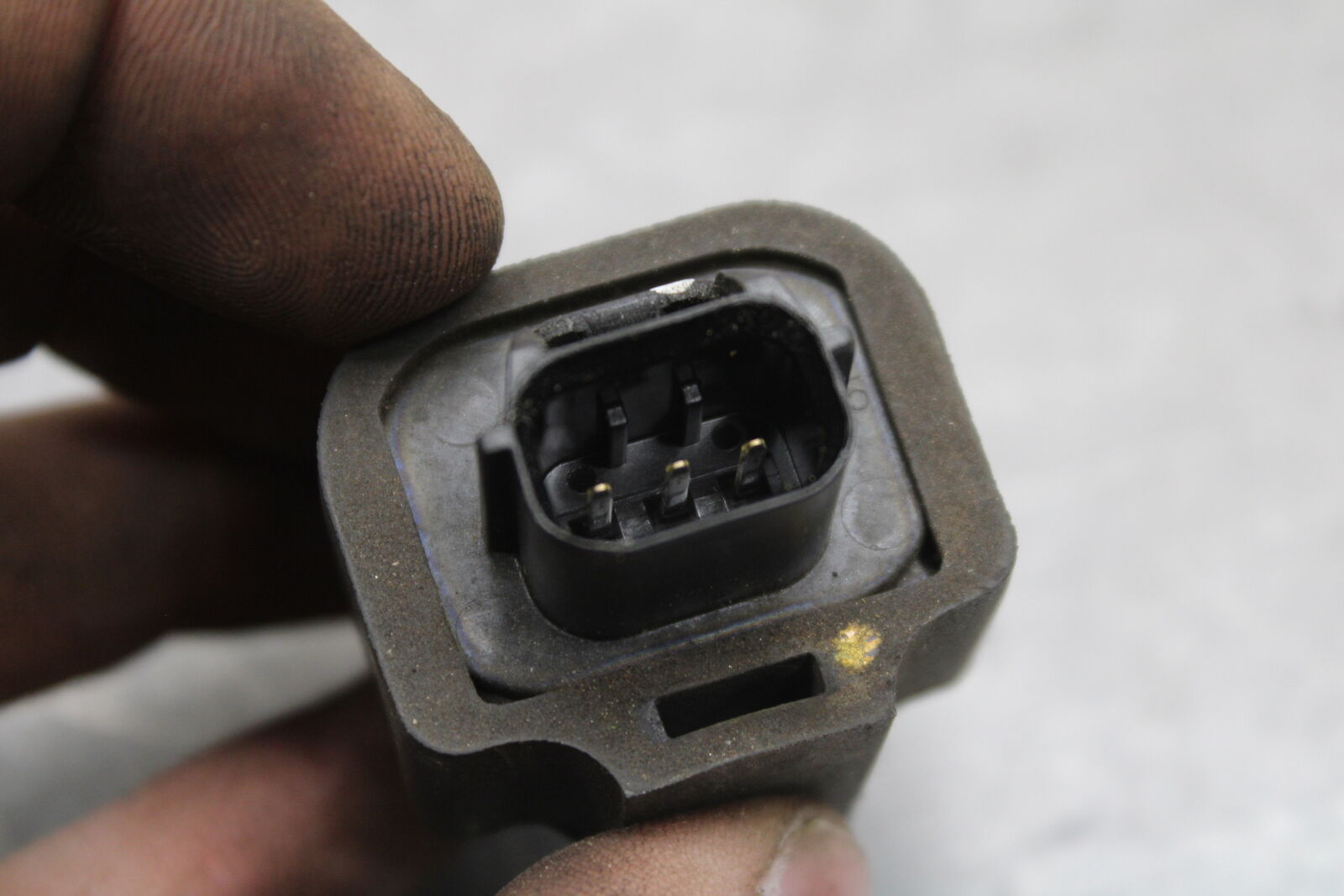 19-22 KAWASAKI Z400 TIP OVER BANK ANGLE CRASH SENSOR SWITCH  BB738