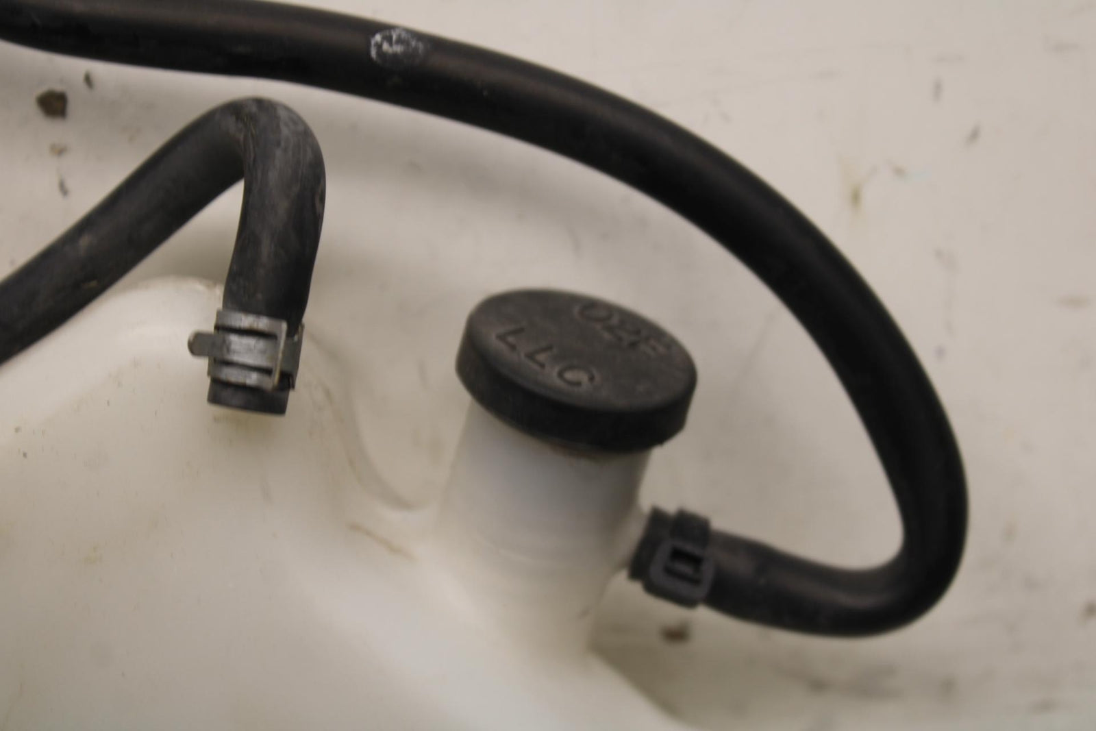 2011 Suzuki GSXR600 COOLANT WATER TANK RESERVOIR BOTTLE BB94