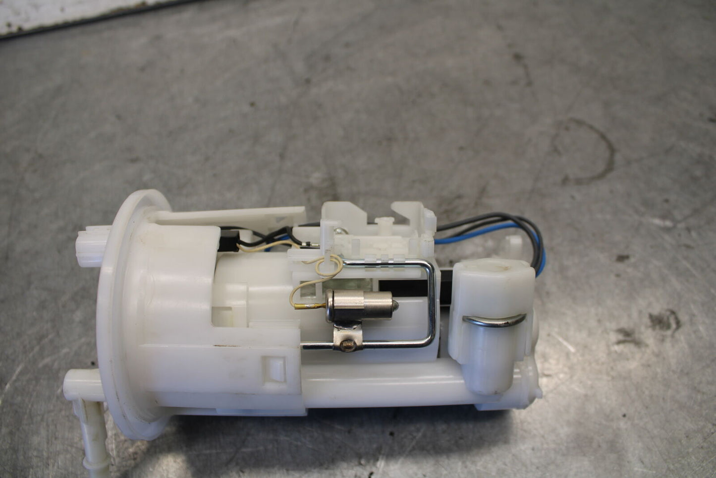 09-14 YAMAHA YZF R1 FUEL PUMP GAS PETROL SENDER UNIT 14B-13907-20-00  BB676