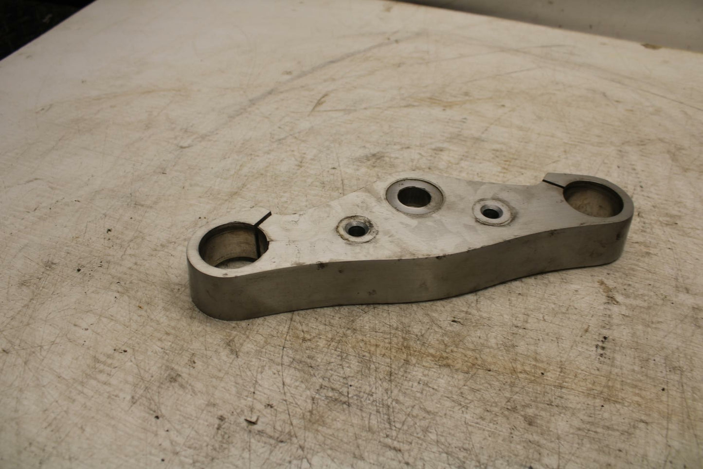 06-21 KAWASAKI VULCAN 900 FORKS UPPER TRIPLE TREE CLAMP BB363