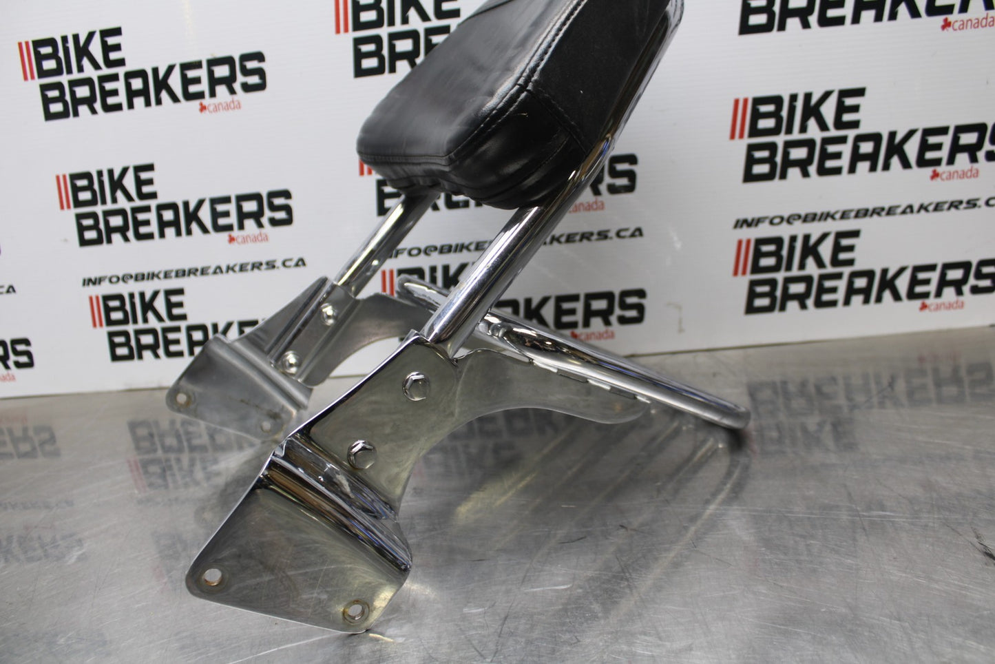 03-08 KAWASAKI VULCAN 1600 BACK REST SISSY BAR/ REAR RACK BB196