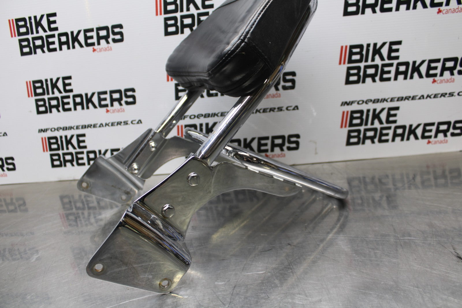 03-08 KAWASAKI VULCAN 1600 BACK REST SISSY BAR/ REAR RACK BB196