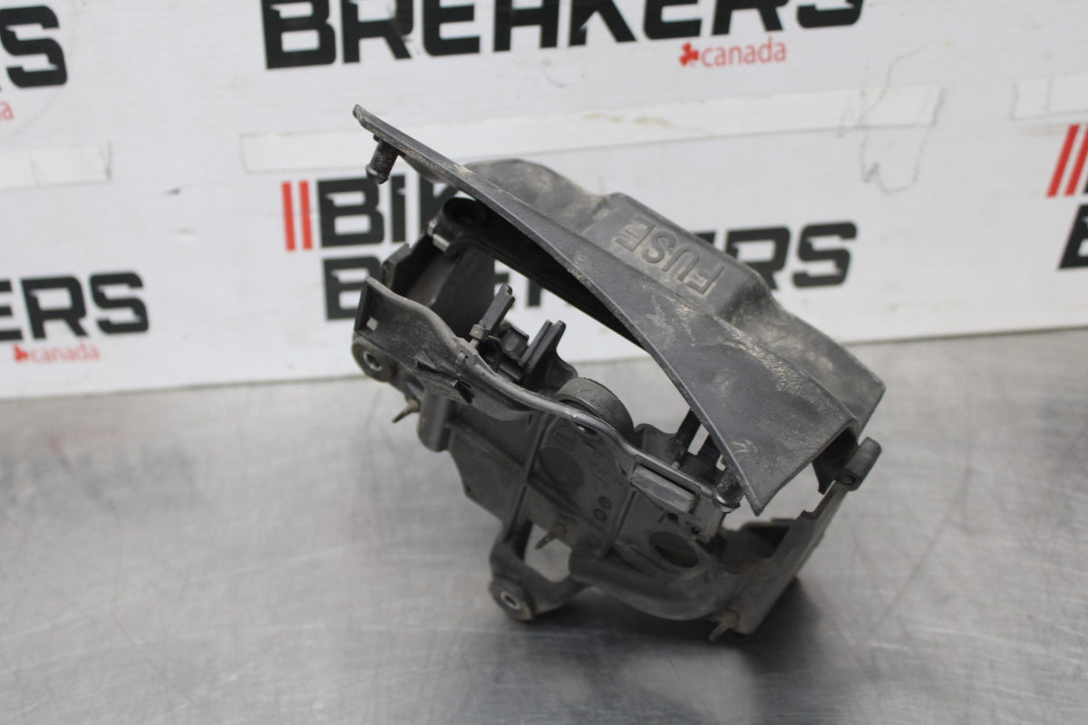 16 DUCATI 959 PANIGALE REAR BACK TAIL UNDERTAIL BATTERY TRAY PLASTIC BB912