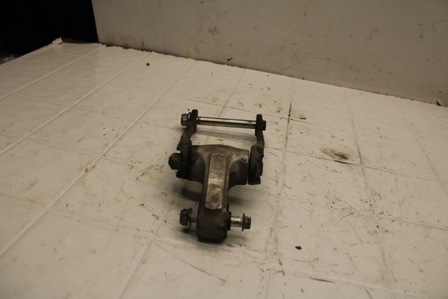 03-05 SUZUKI SV1000 REAR DOGBONE SHOCK LINKAGE LINK BB405