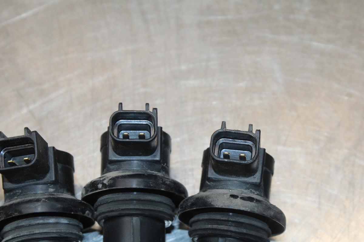 05 YAMAHA YZF R6 IGNITION COILS COIL SPARK PLUG CAPS BB814