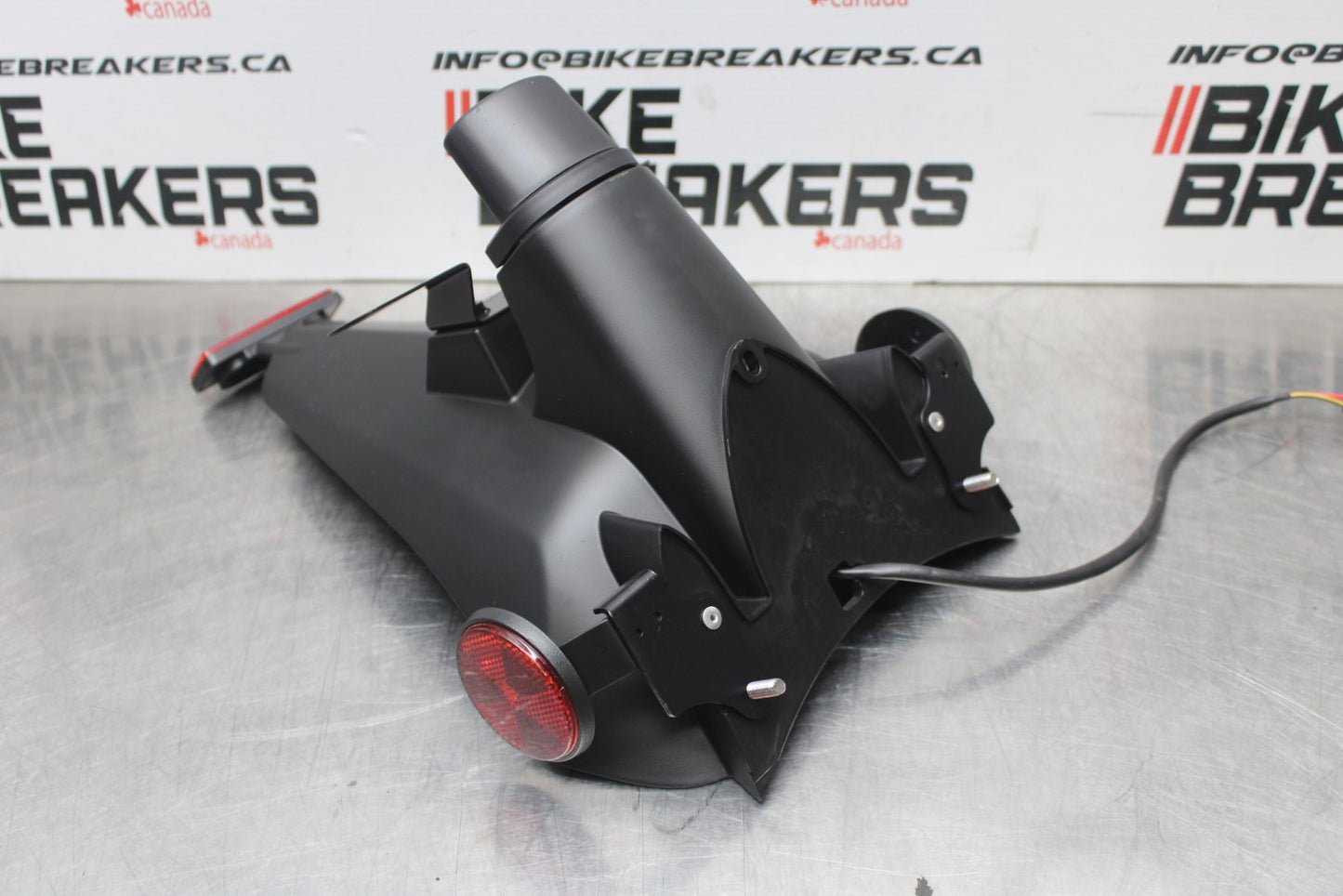 23-24 KAWASAKI NINJA ZX14R REAR BACK FENDER MUD GUARD BB764