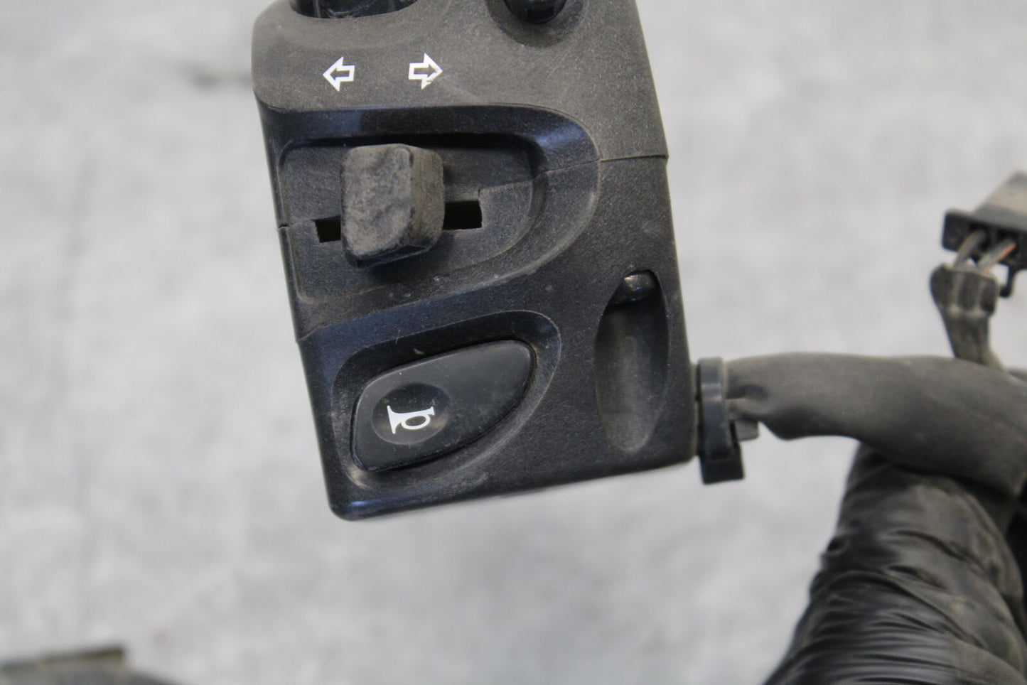 07-09 YAMAHA FZ6 LEFT CLIP ON HANDLE HORN SIGNALS SWITCH SWITCHES BB713