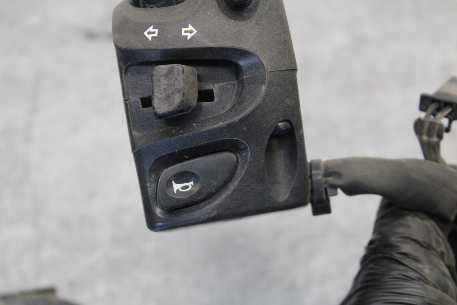 07-09 YAMAHA FZ6 LEFT CLIP ON HANDLE HORN SIGNALS SWITCH SWITCHES BB713