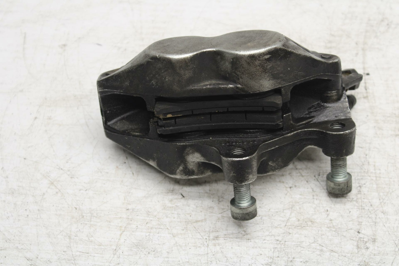 03-17 VICTORY VEGAS LEFT FRONT BRAKE CALIPER BB259
