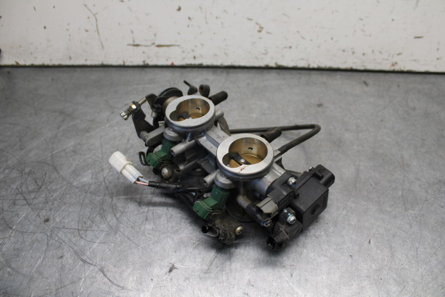 12-17 KAWASAKI ER-6N Z650 MAIN FUEL INJECTORS / THROTTLE BODIES BB709