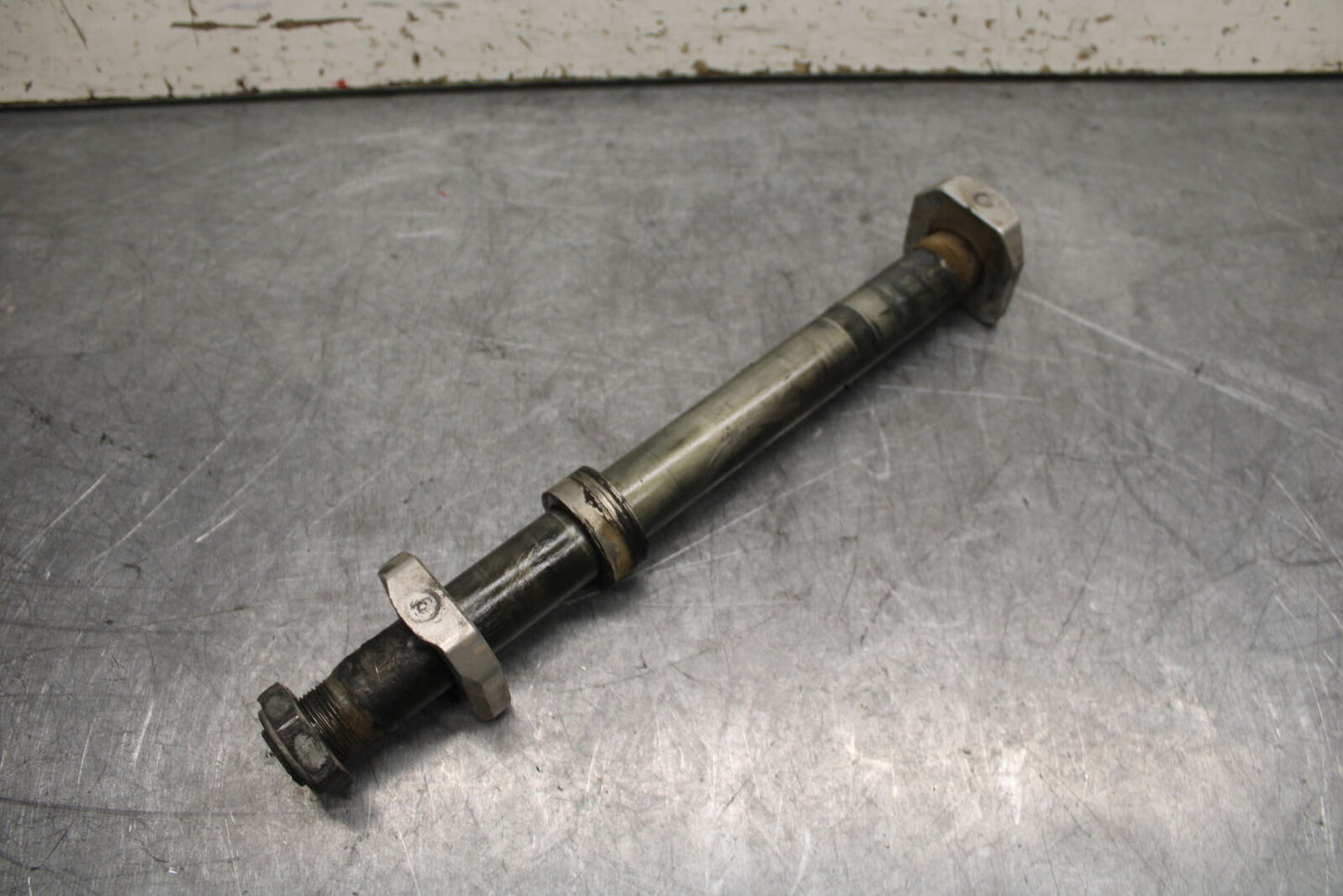 08-10 SUZUKI GSXR 600 REAR AXLE BACK WHEEL RIM PIVOT BOLT AXEL  BB721