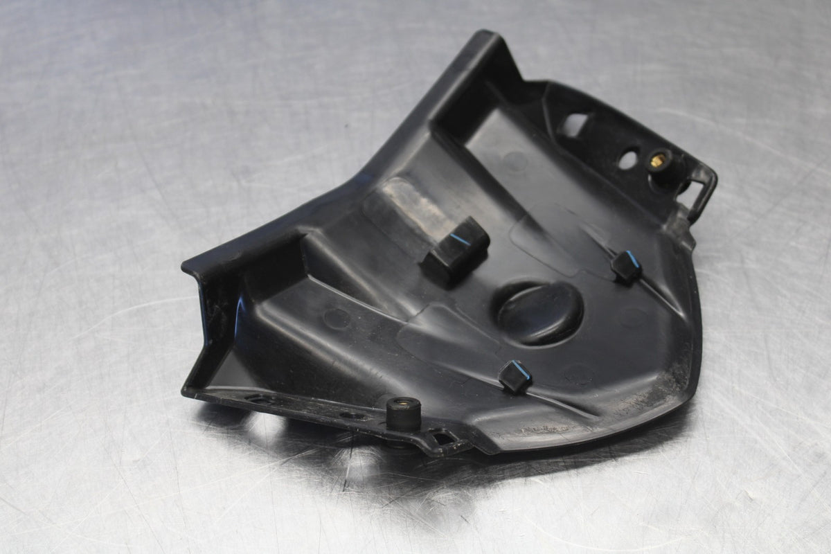 15-17 YAMAHA YZF R3 FRONT CENTER COWL FAIRING BB003