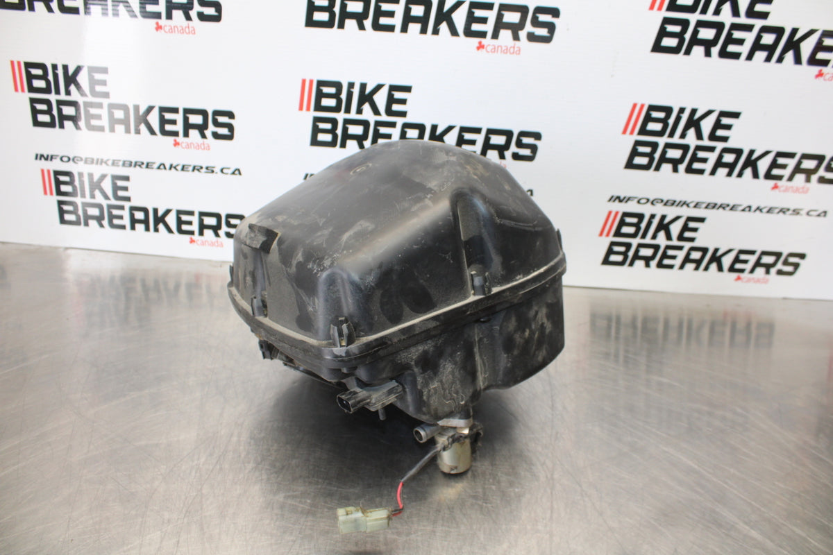 03 SUZUKI SV650S AIRBOX AIR INTAKE FILTER BOX BB167