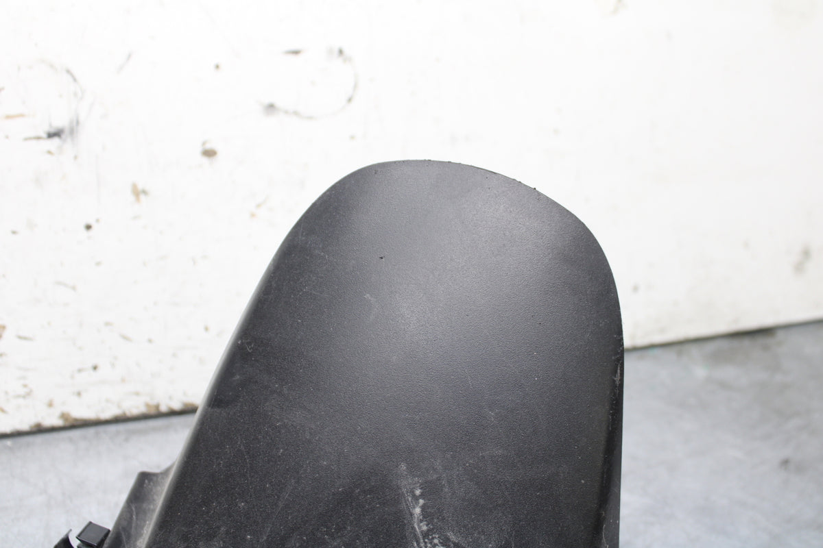 08-09 SUZUKI GSXR600 REAR BACK WHEEL TIRE HUGGER FENDER BB728
