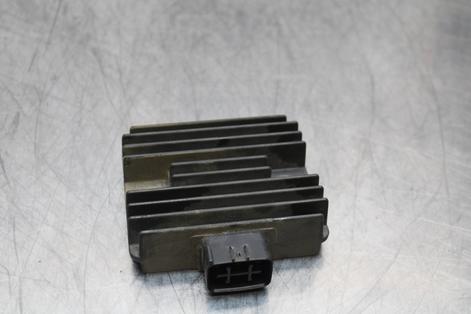 09 YAMAHA ROYAL STAR XVZ1300TF VENTURE RECTIFIER VOLTAGE REGULATOR BB151