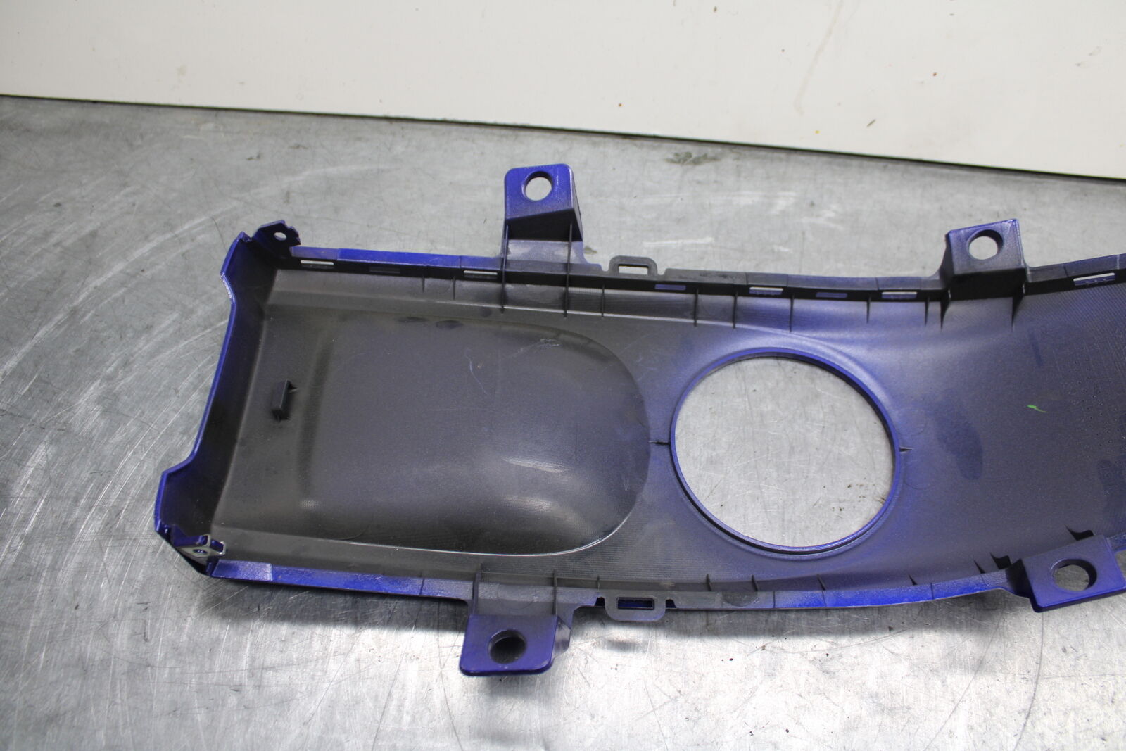 22-23 YAMAHA YZF R7 GAS TANK FUEL CELL COVER FAIRING COWL BB583