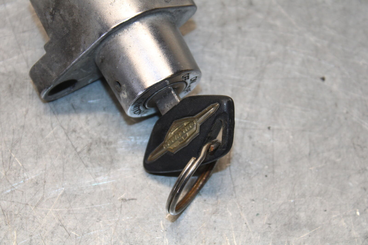 05-09 SUZUKI BOULEVARD C90 IGNITION LOCK W KEY BB692