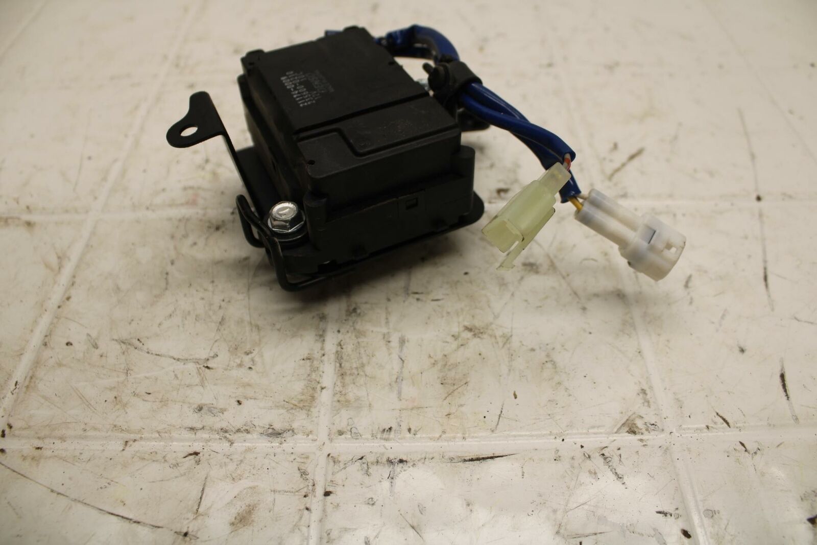 19-20 KAWASAKI NINJA ZX6R EXHAUST VALVE SERVO MOTOR BB407