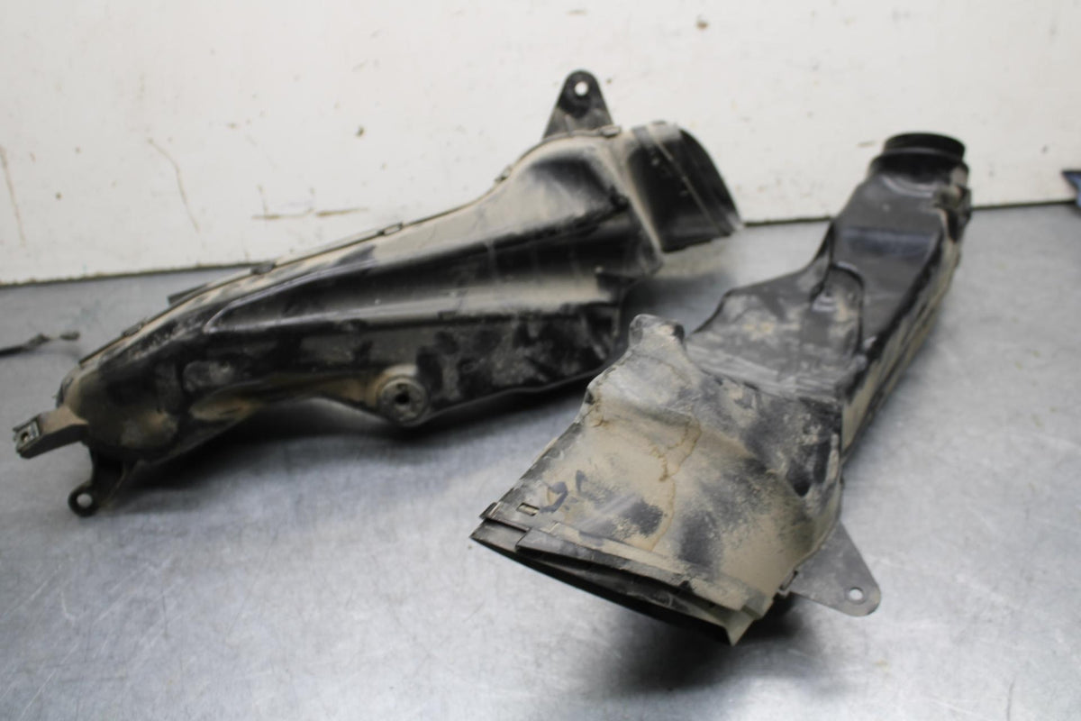 09-16 SUZUKI GSXR1000 RIGHT LEFT AIR INTAKE DUCTS 94420-47H00 94430-47H00 BB642