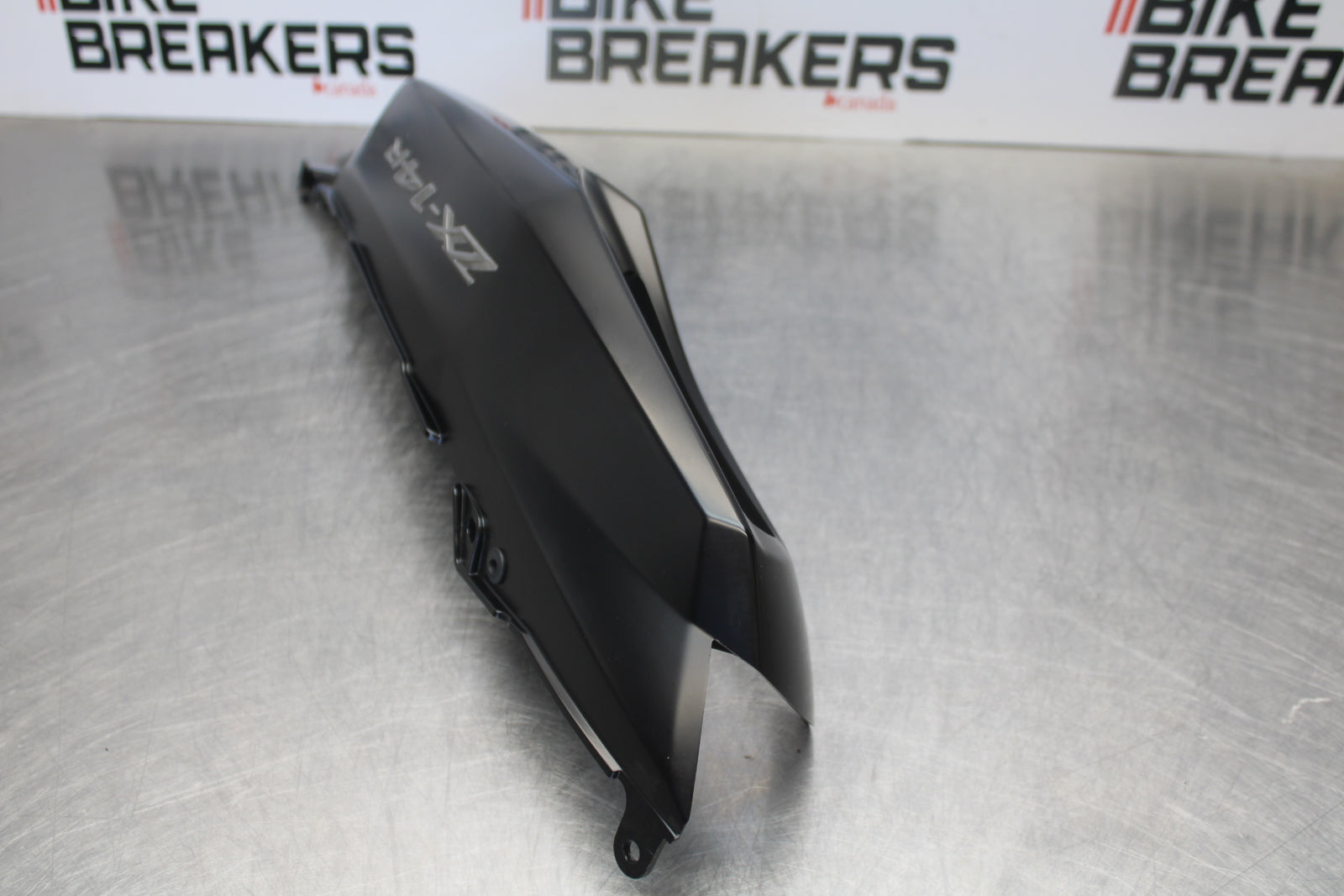 23-24 KAWASAKI NINJA ZX14R RIGHT REAR BACK TAIL FAIRING COWL SHROUD BB169
