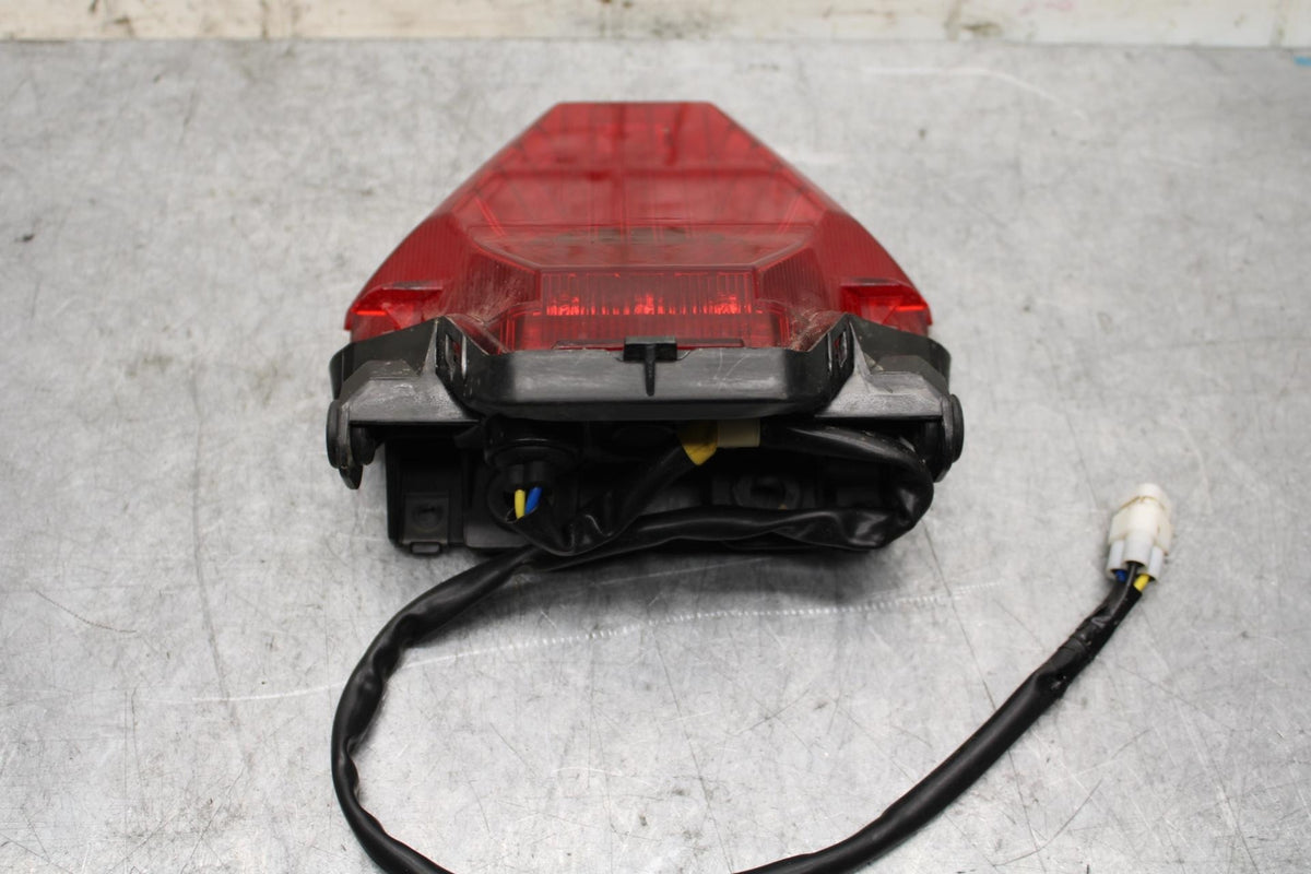 19 YAMAHA YZF R3 REAR TAIL TAILLIGHT BACK BRAKE LIGHT BB56