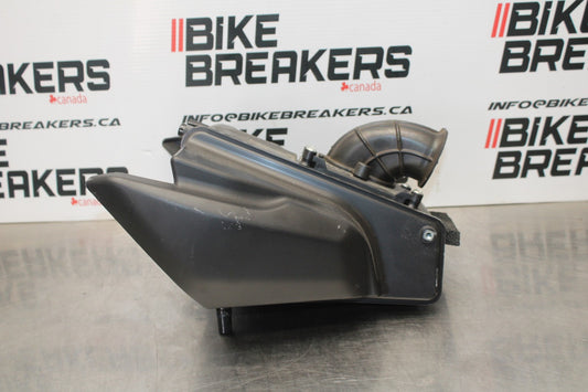 23-24 YAMAHA MT-07 AIRBOX AIR INTAKE FILTER BOX BB194