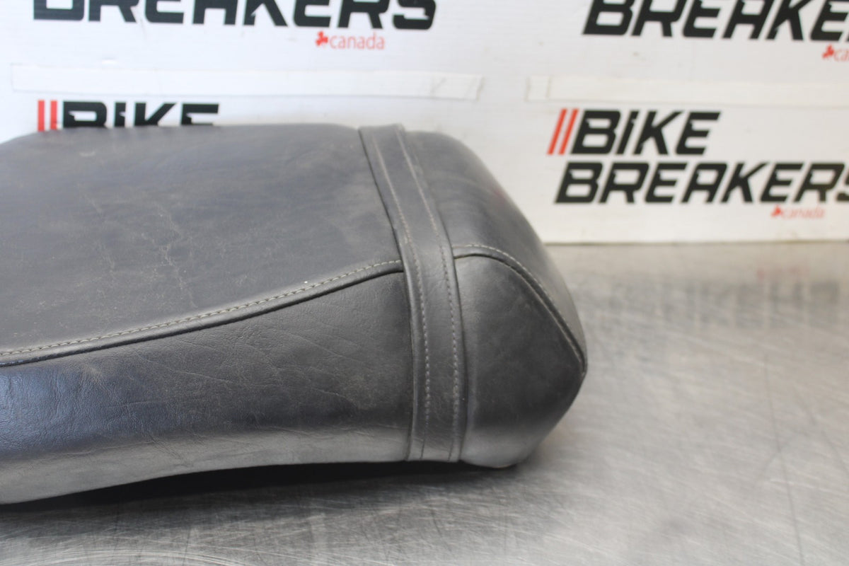 05-09 SUZUKI BOULEVARD C90 REAR BACK PASSENGER SEAT BB918