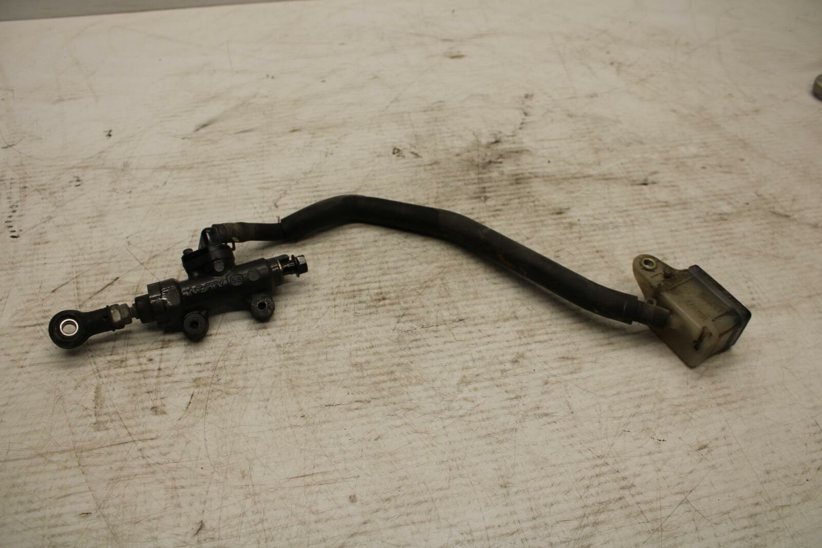 05-06 HONDA CBR600RR REAR BACK BRAKE MASTER CYLINDER W RESERVOIR BB307