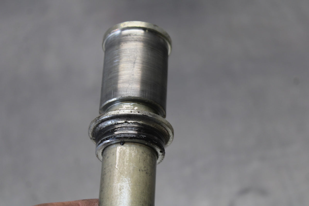13-18 KAWASAKI NINJA ZX6R FRONT WHEEL RIM AXLE PIVOT BOLT BB908
