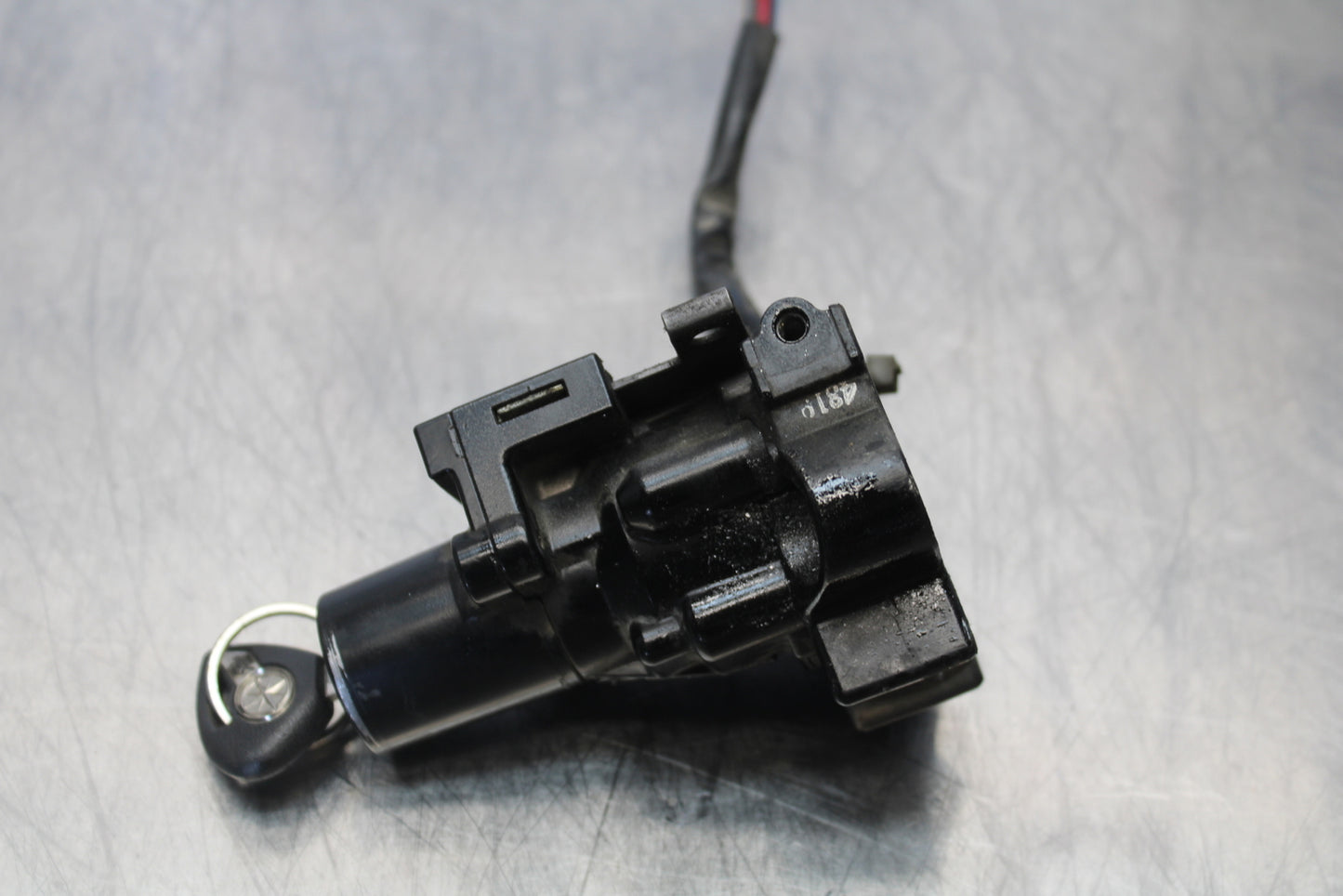 04 YAMAHA ROAD STAR XV1700A IGNITION LOCK KEY SET W/ GAS CAP BB155