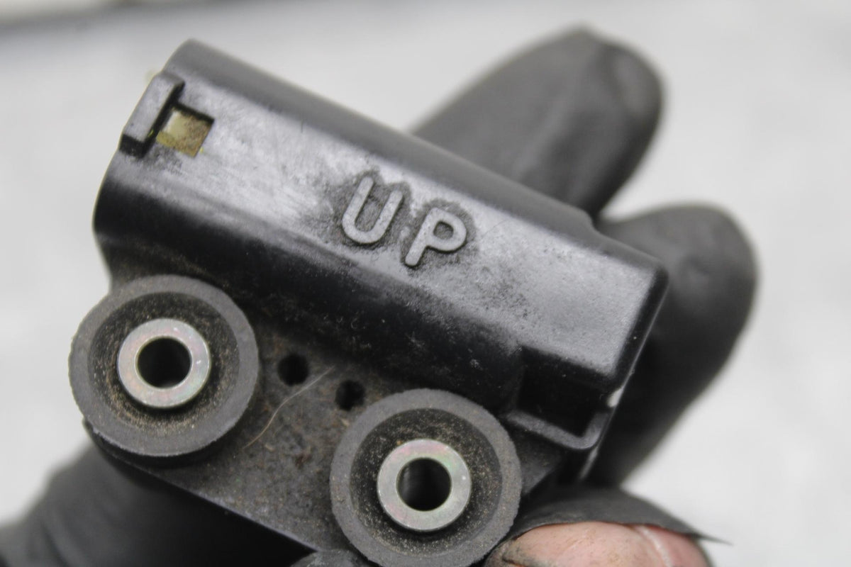 05 YAMAHA YZF R6S TIP OVER BANK ANGLE CRASH SENSOR SWITCH  BB95