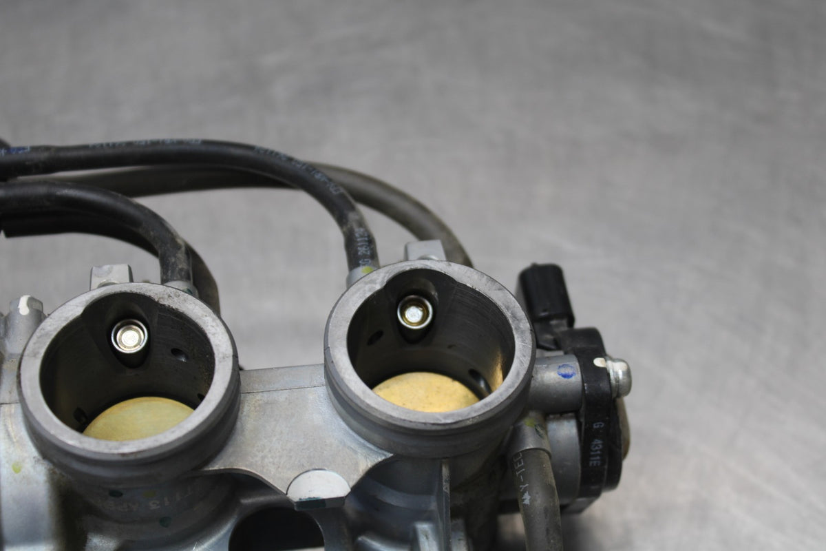 23-26 KAWASAKI NINJA ZX4RR MAIN FUEL INJECTORS / THROTTLE BODIES BB872