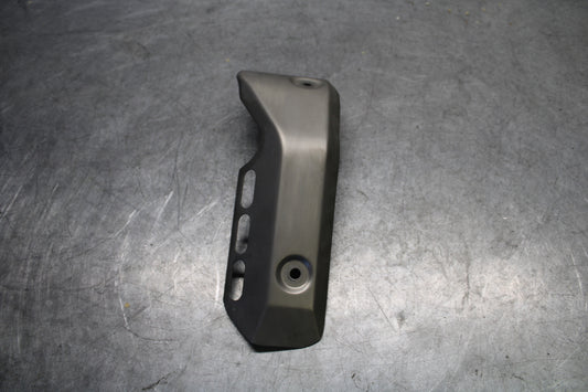 21-24 YAMAHA MT-07 REAR BACK MUFFLER EXHAUST PIPE COVER HEAT SHIELD GUARD BB662