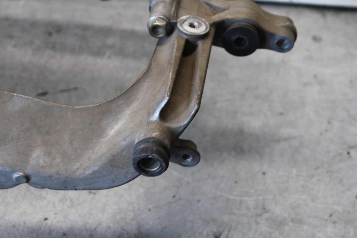 03-04 HONDA CBR600RR REAR SUBFRAME BACK SUB FRAME 50200-MEE-000 BB661