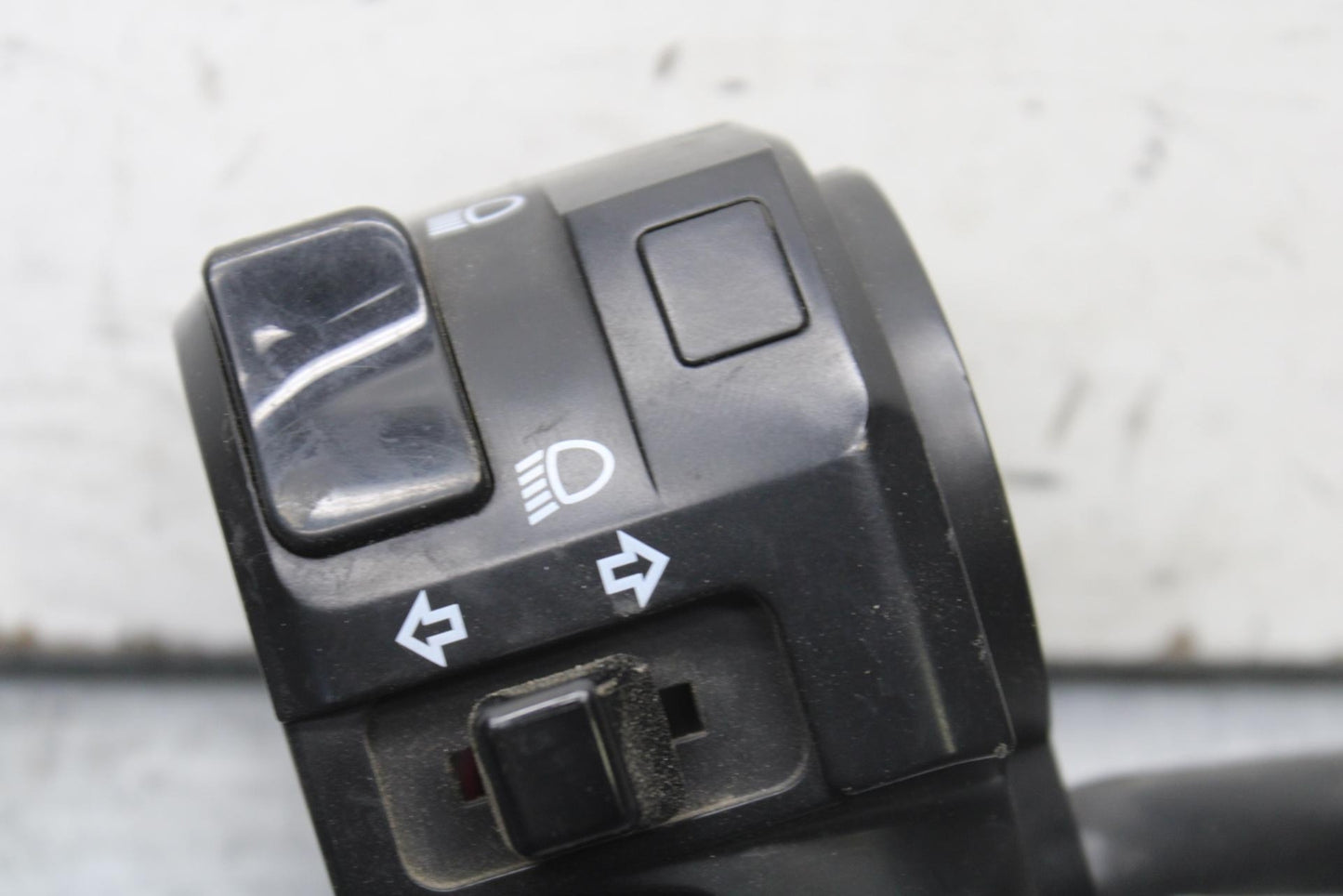 15-16 KAWASAKI EX300 LEFT CLIP ON HANDLE HORN SIGNALS SWITCH  BB635