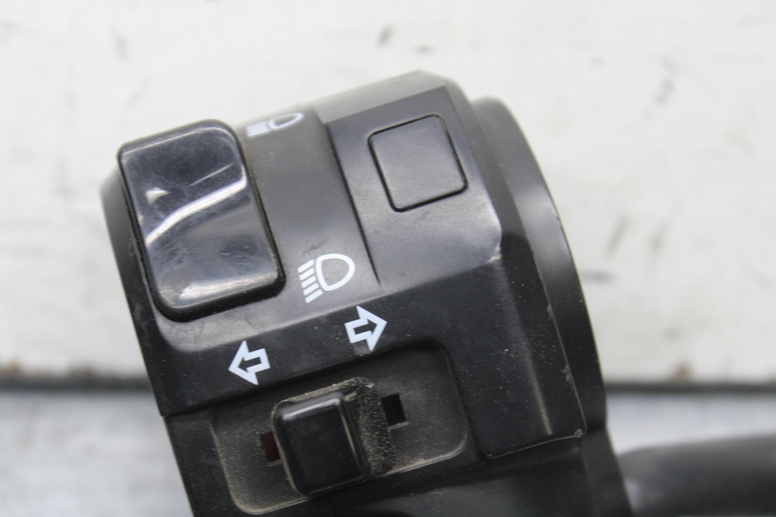 15-16 KAWASAKI EX300 LEFT CLIP ON HANDLE HORN SIGNALS SWITCH  BB635